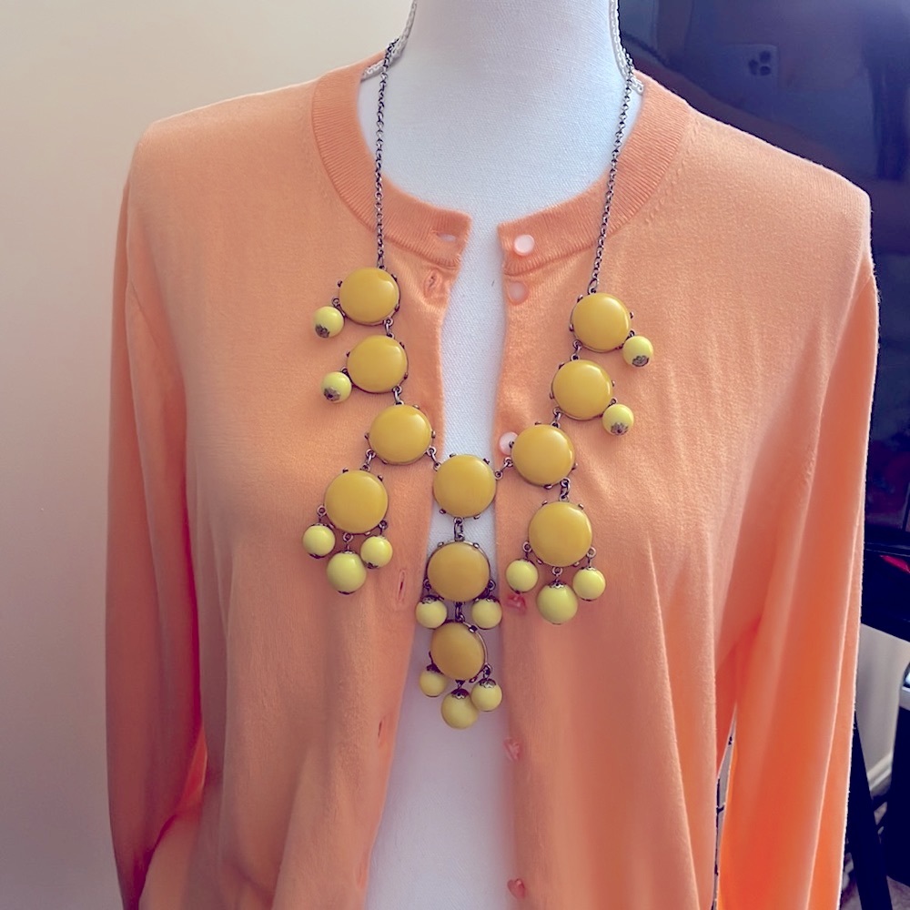 JCrew large bubble necklace. ☀️